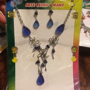 Necklace and earings